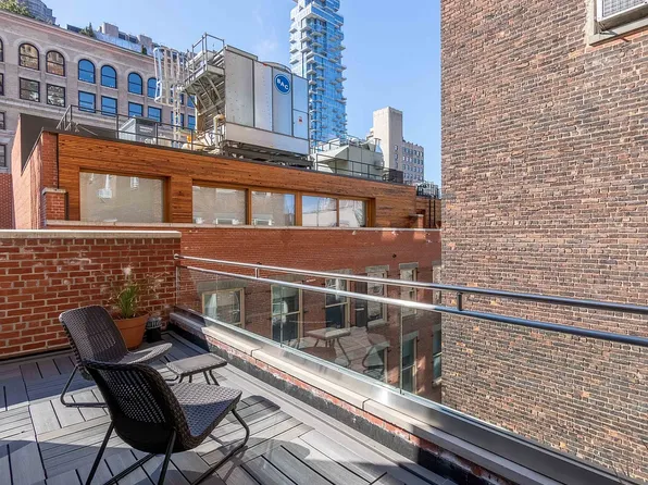 391 Broadway image 12 of 19