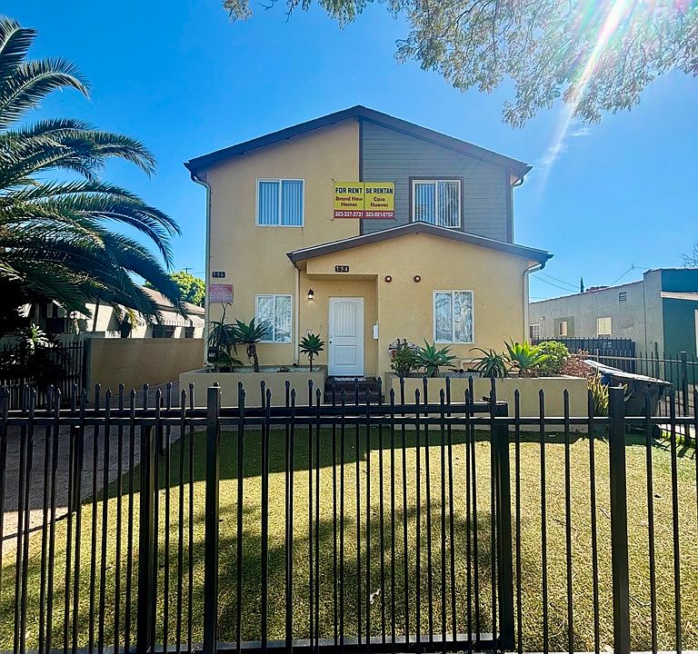 1st image of 754 E 88th Pl