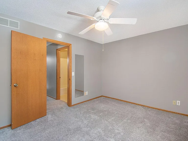 3123 S 144th Ave — Photo 13