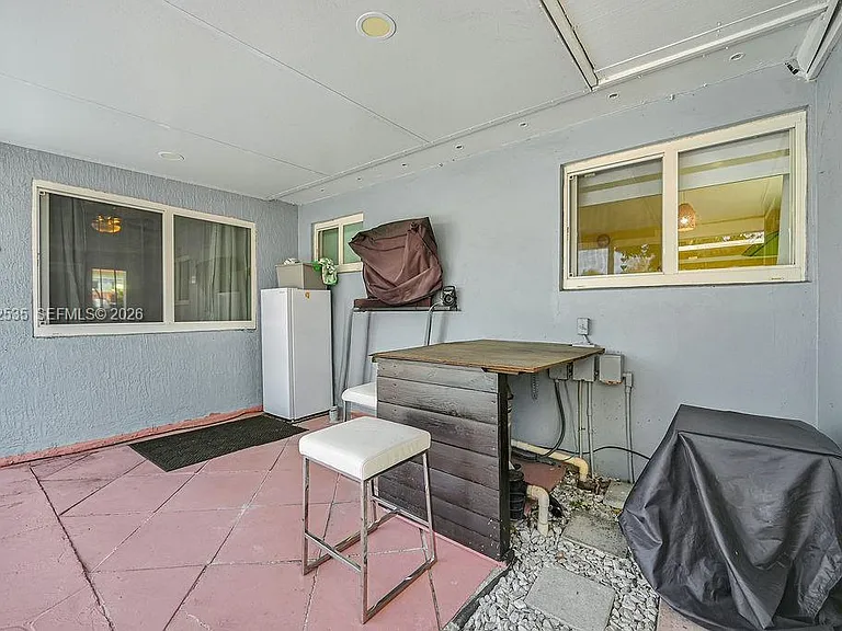 740 N 73rd Ave — Photo 38