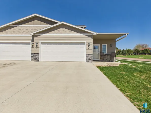 6126 E Copper Pl, Sioux Falls, SD 57110