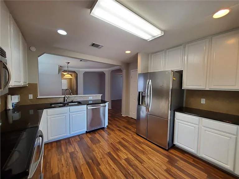 11208 Ashbrook Dr — Photo 5