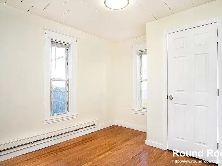28 Moreland St #1 — Photo 4