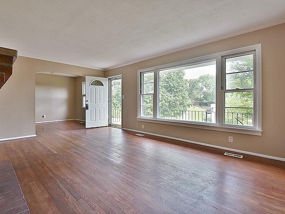4th image of 3103 NW Spicewood Ln