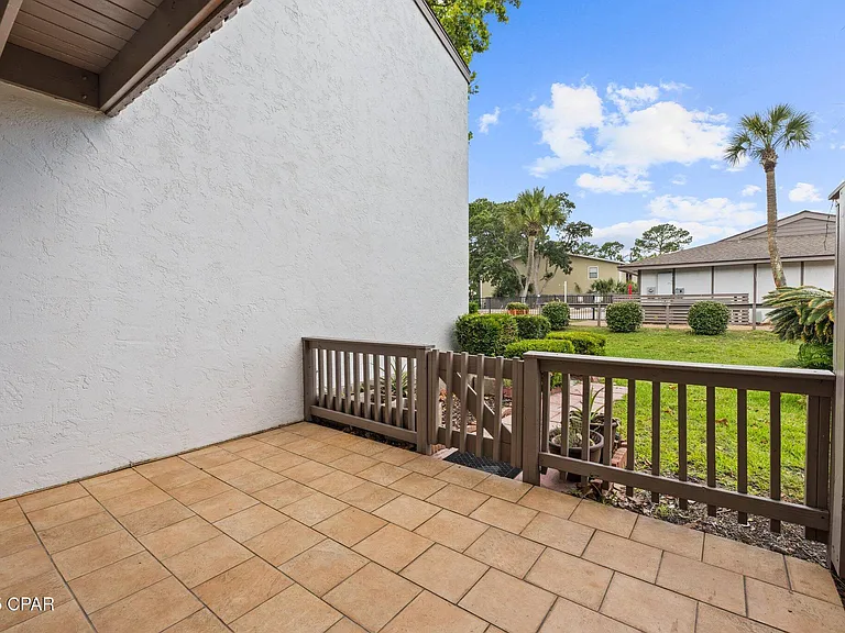 6901 N Lagoon Dr #1 — Photo 28