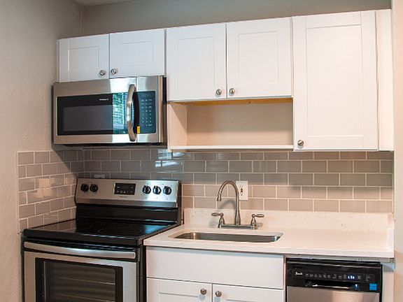 2nd image of 657 John Wesley Dobbs Ave NE APT 03