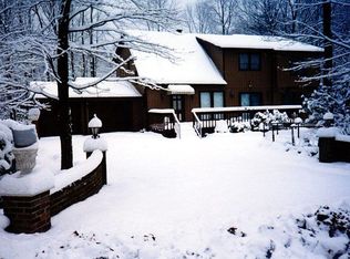 16 Sassafras Rd, Lake Harmony, PA 18624