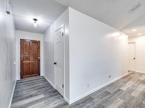 4th image of 1605 Idaho Ave