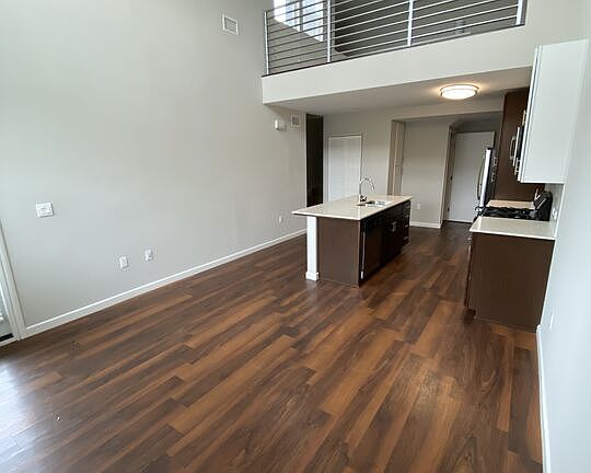 5th image of 1008 Lake St APT H