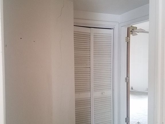 2nd image of 311 E Calendar Ave