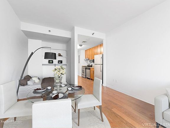 5th image of 4028 College Point Blvd APT 1509