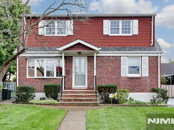 118 Gilbert Avenue, Elmwood Park, NJ 07407
