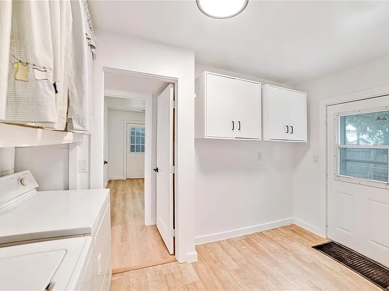 4413 W Rogers Ave — Photo 29