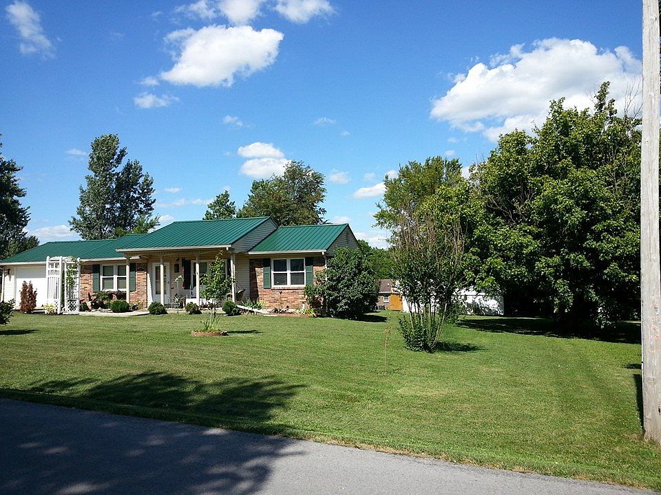 1st image of 114 Edgewood Dr
