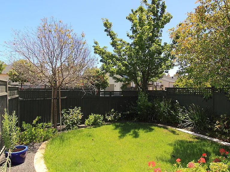 850 Belmont Ln — Photo 27
