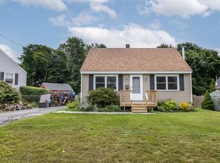 28 Farm Hill Rd, Cape Elizabeth, ME 04107