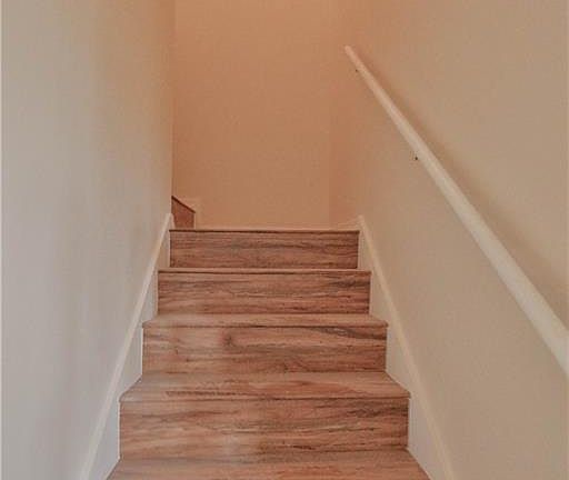 5th image of 9701 Foxhall Way Unit 6