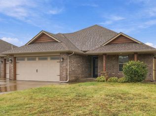 2106 Whispering Pine Blvd, Shawnee, OK 74804
