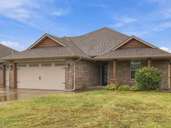 2106 Whispering Pine Blvd, Shawnee, OK 74804