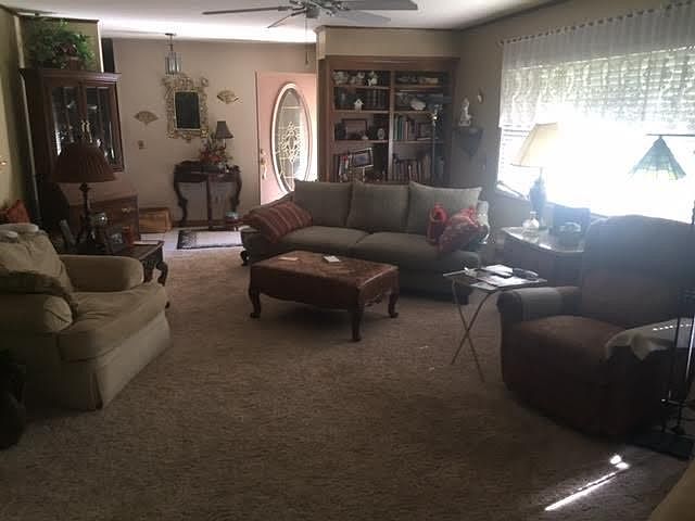 2nd image of 8450 Range Rd