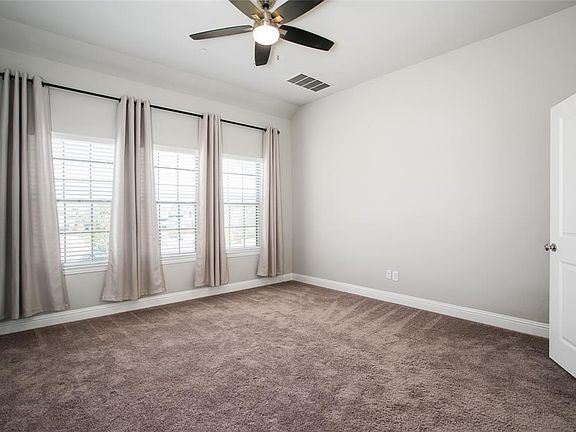 5th image of 1449 Perrin Ln