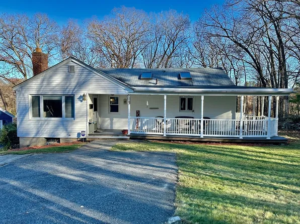 53 Dellwood Rd, Worcester, MA 01602