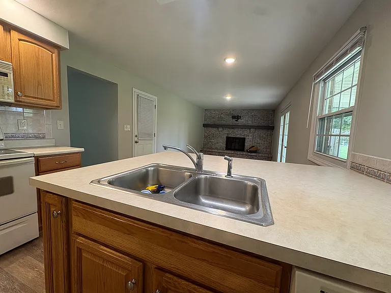 314 Scenic Ct — Photo 11