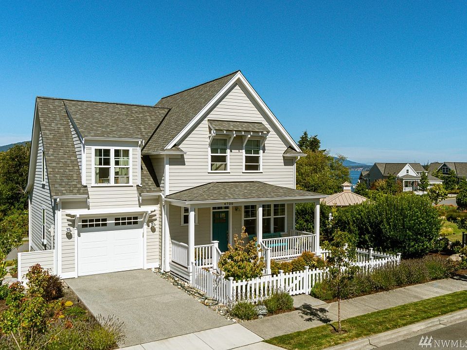 Beautiful Cape Cod architecture in waterside community.