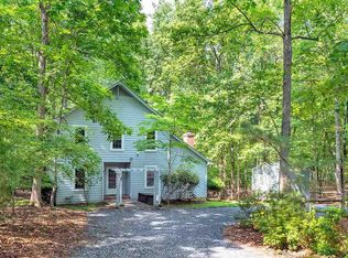8 Sassafras Rd, Palmyra, VA 22963