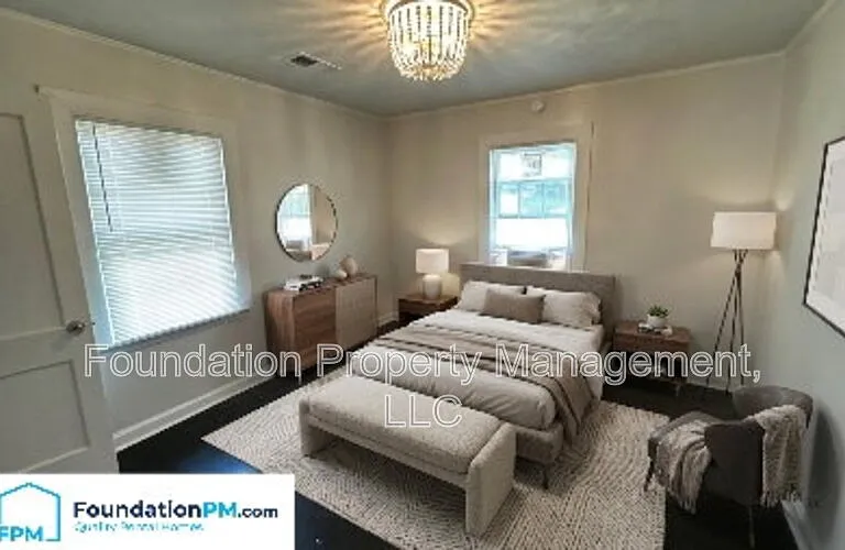 2569 Henderson St — Photo 9