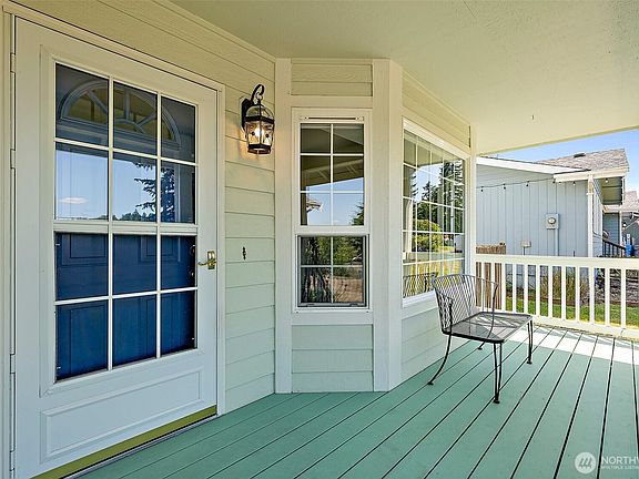 3rd image of 117 Eagle Glen Court
