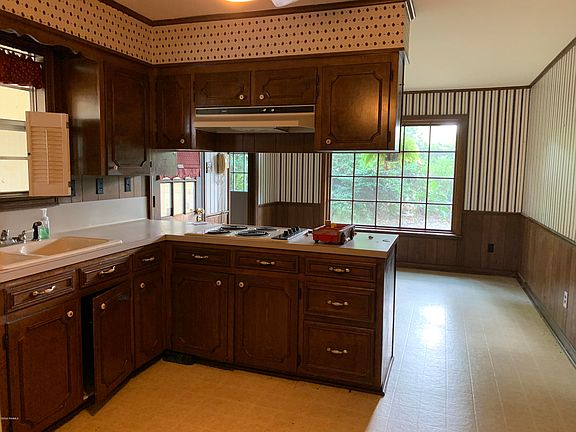 4th image of 731 Alonda Dr