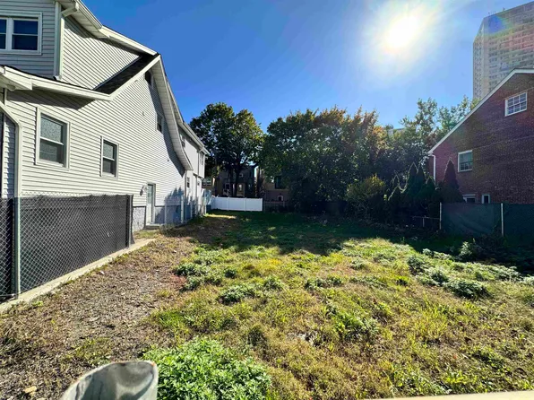 6044 Monitor Pl, West New York, NJ 07093