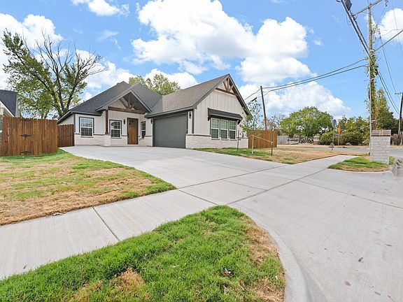 2nd image of 813 Tierney Rd