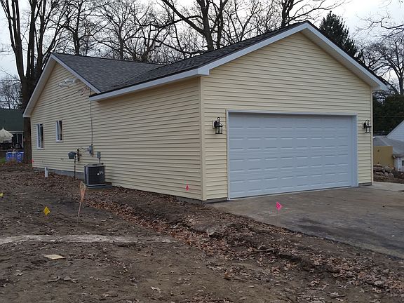 2nd image of 3545 Richmond Ave