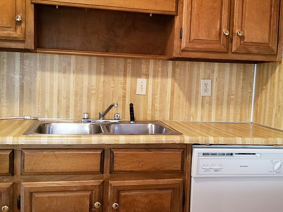 5th image of 1714 Riverside Ct NE