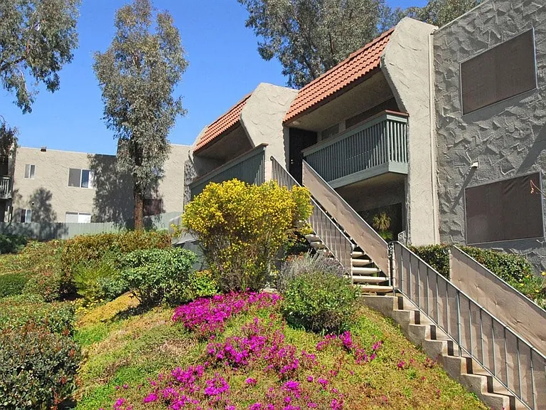 Summit Creek Apartments — Photo 5