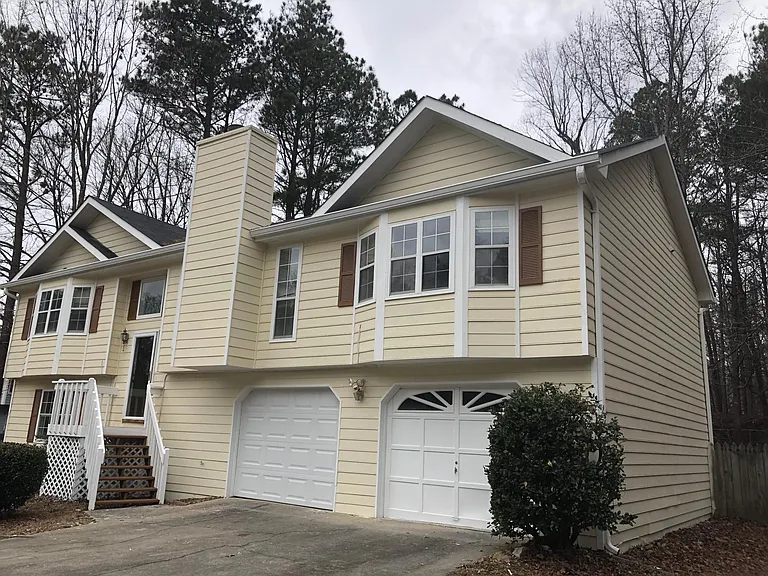 1325 Castle Royale Ct — Photo 1