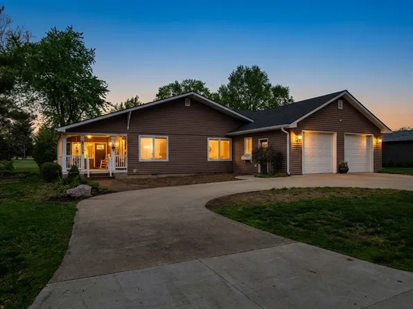 2114 Elmwood Dr, Lebanon, IN 46052