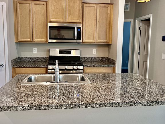 4th image of 40453 W HILLMAN Drive