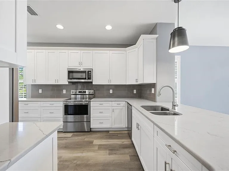 5610 Golden Isles Dr — Photo 10
