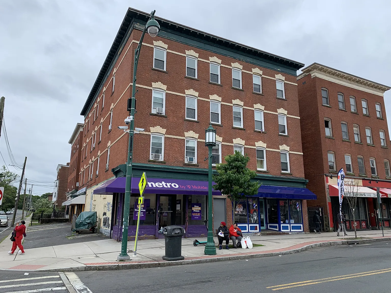 Affleck 741 -749 Park Street - 4W — Photo 2