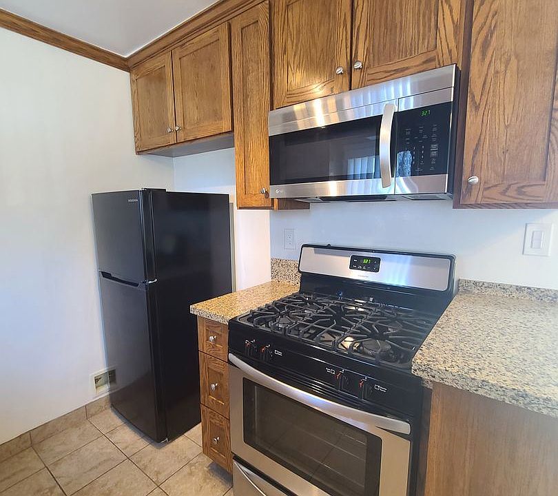 1st image of 806 Austin Ave APT 5