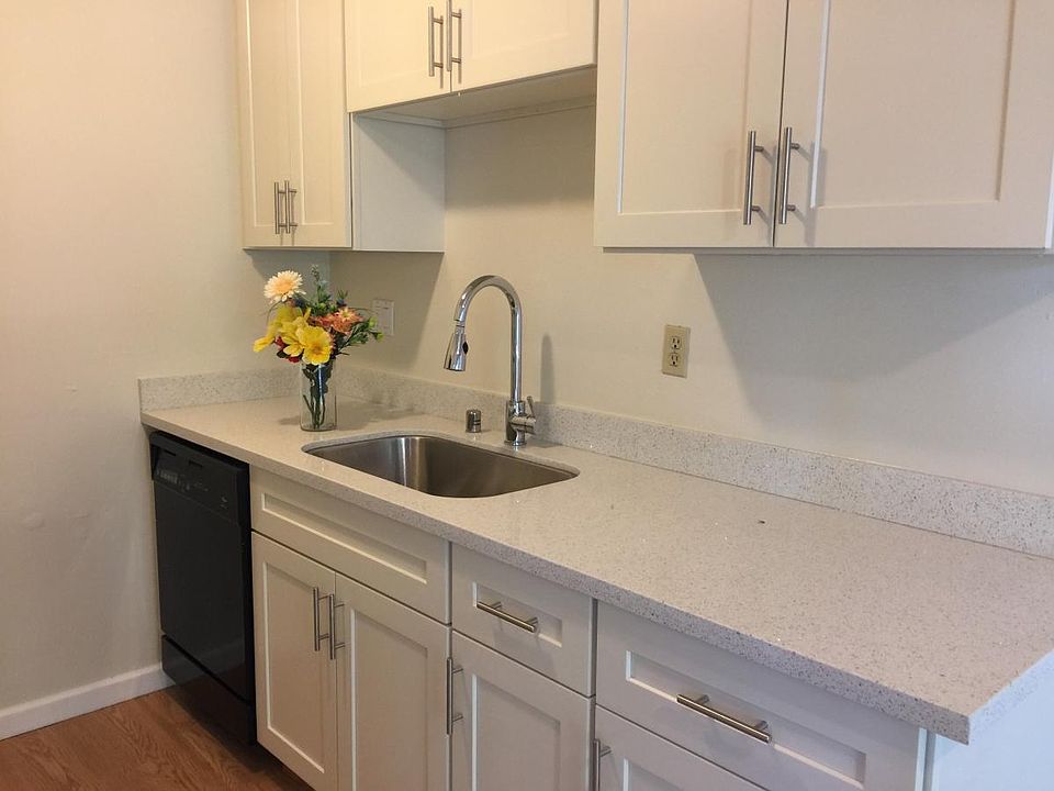 1st image of 35 Lavonne Dr APT 4