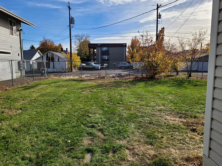 E Baldwin Ave — Photo 12