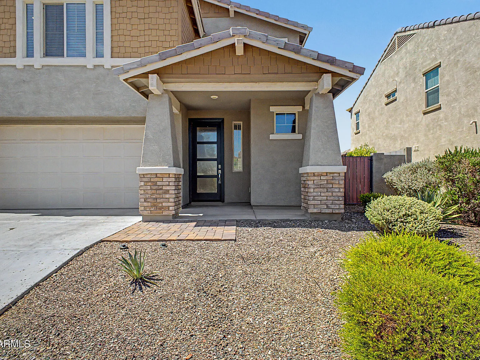 4 bed, 2.5 bath, 2490 sqft, $2,600 — Photo 4