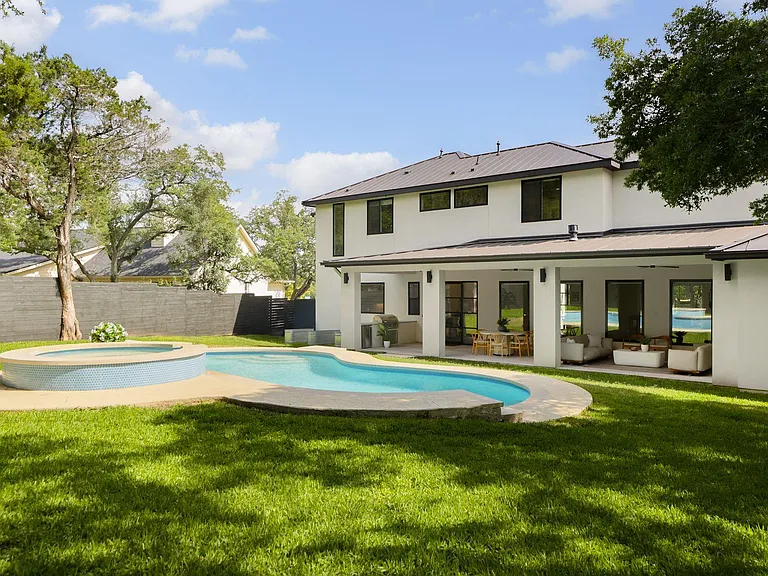 1800 Bay Hill Dr — Photo 35