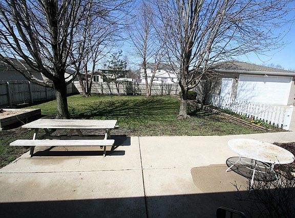 5th image of 2913 Art Schultz Dr