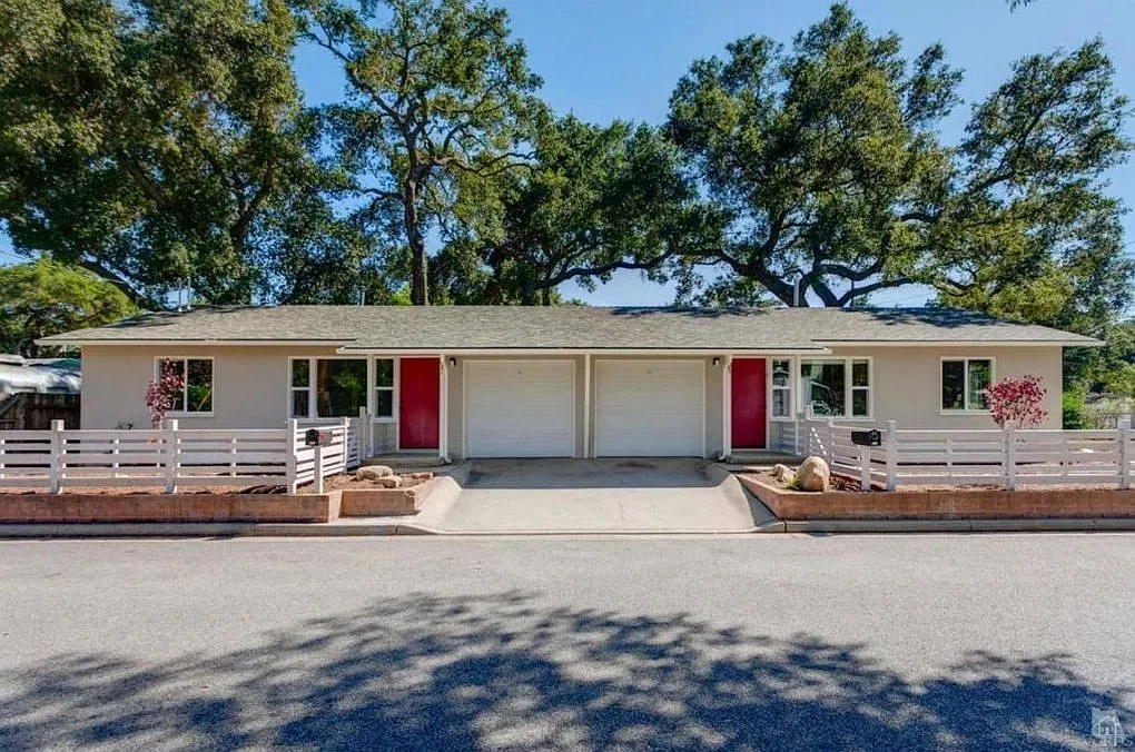 2 bed, 756 sqft, $2,950 — Photo 1