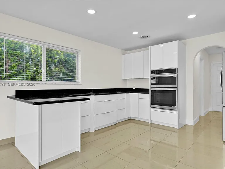 16453 NE 33rd Ave — Photo 18